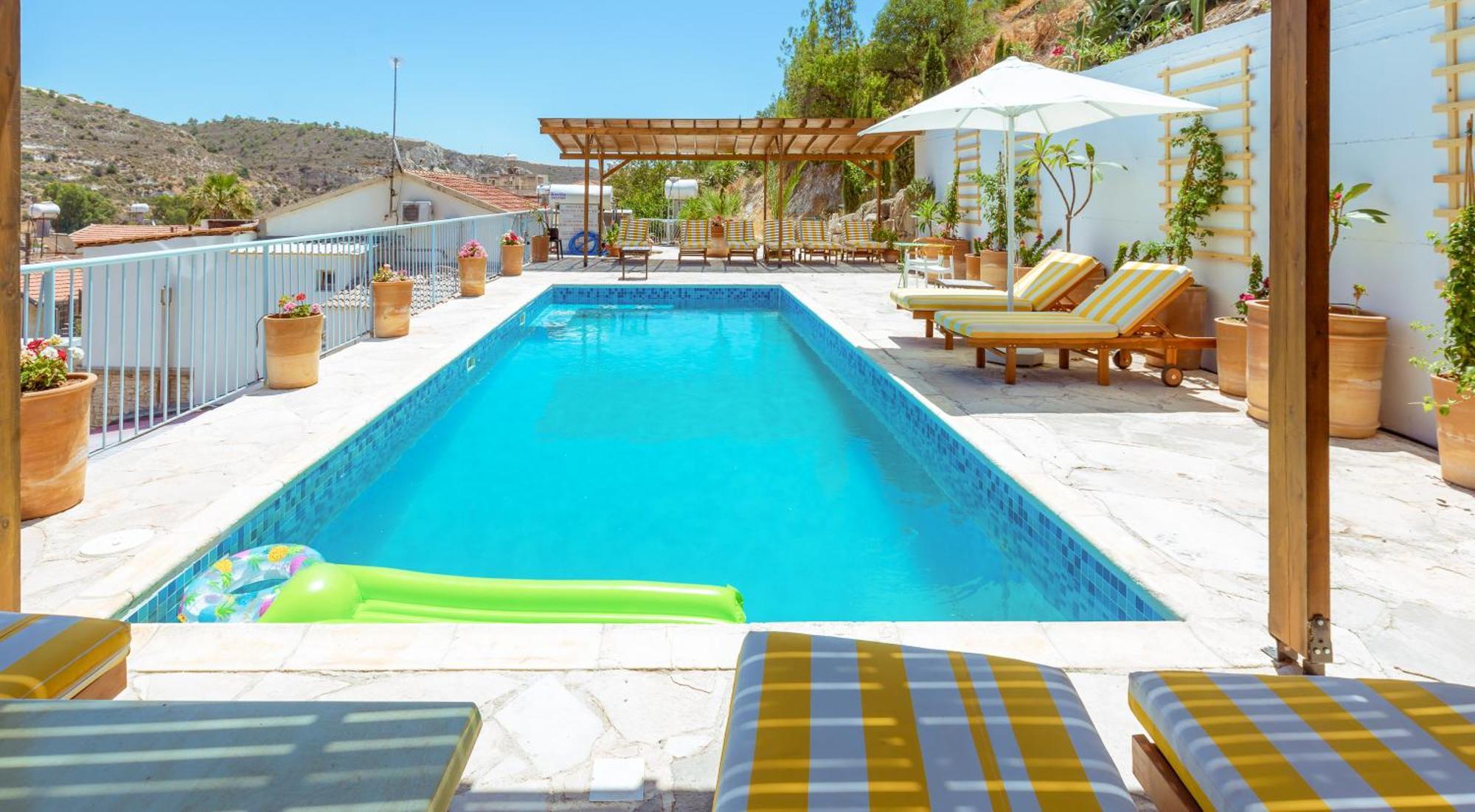Archondia House - Holiday Apartments With Pool Калавасос Екстериор снимка
