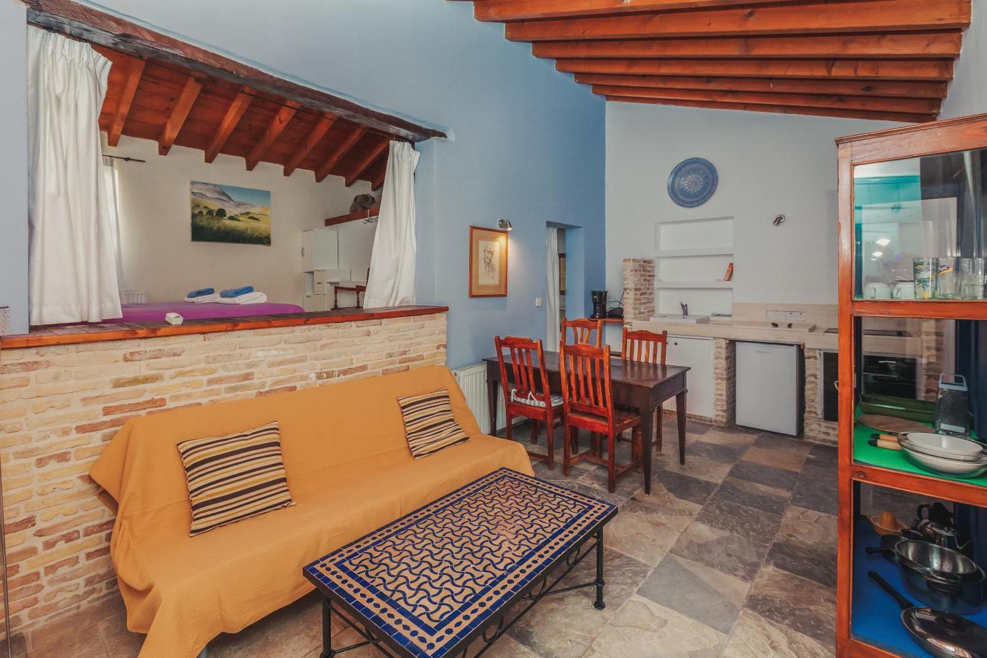 Archondia House - Holiday Apartments With Pool Калавасос Екстериор снимка